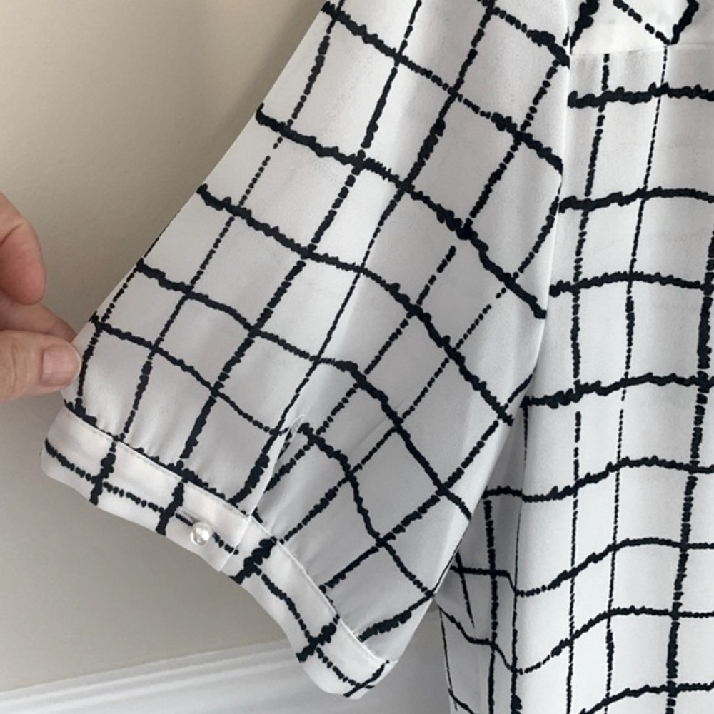 Karl Lagerfeld Paris size L plaid blouse - Picture 16 of 16